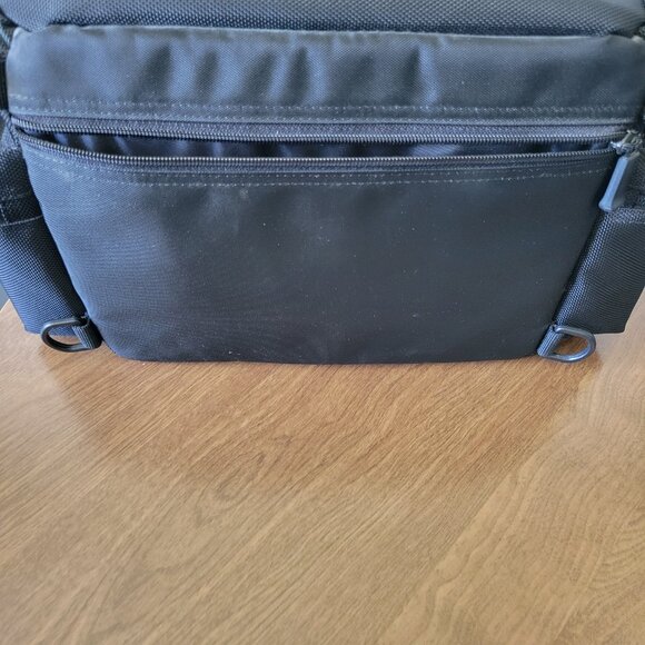 Canon Rebel Camera Bag for camera and accessories.  Black camera bag w/ dividers - Picture 8 of 13